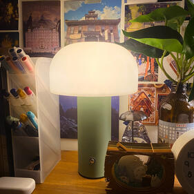 โคมไฟตั้งโต๊ะสไตล์นอร์ดิก